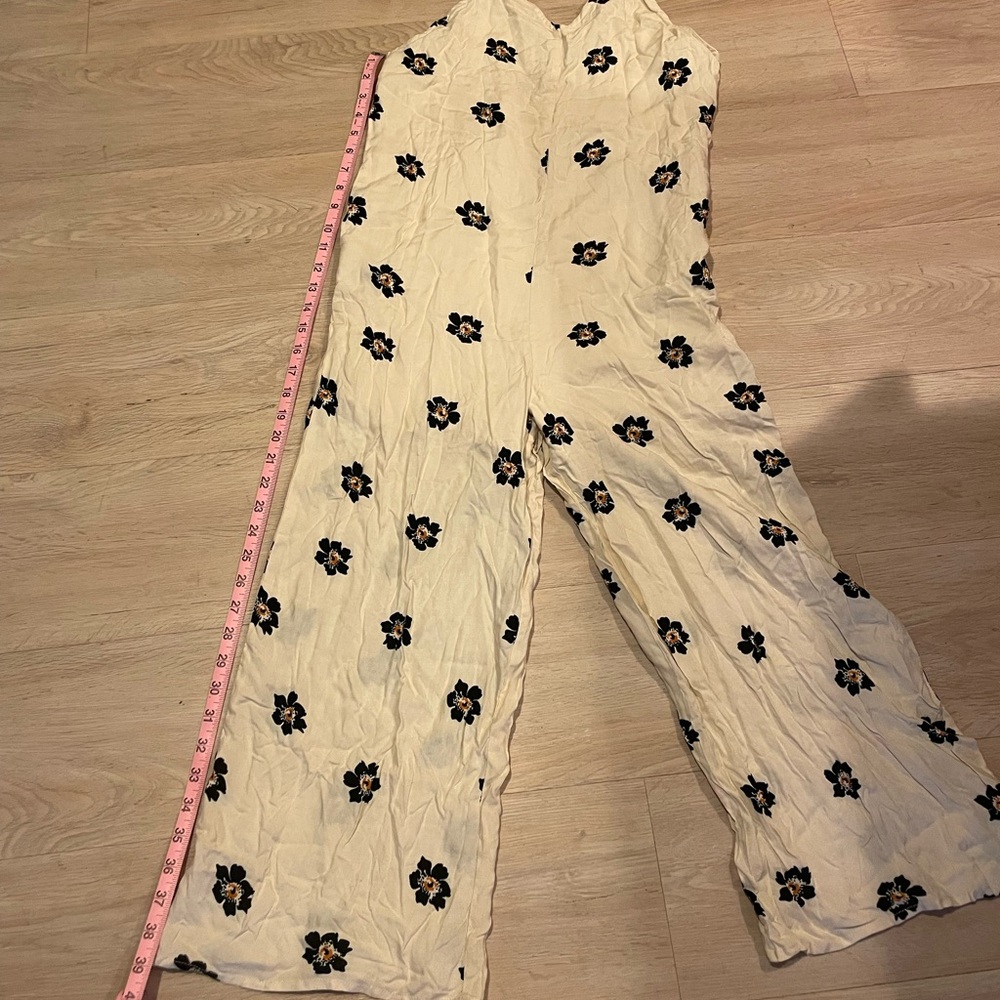 Lira Floral Print Jumpsuit in Black and Cream - Picture 5 of 6
